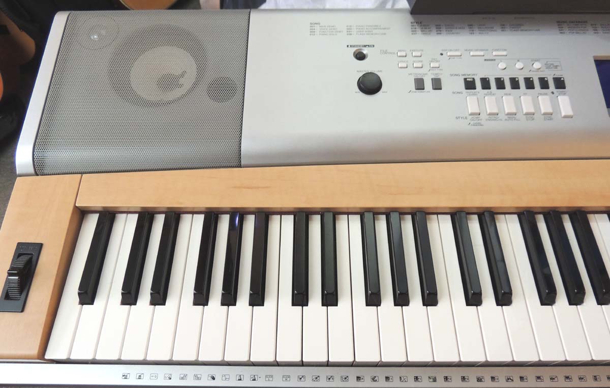 Yamaha DGX-630