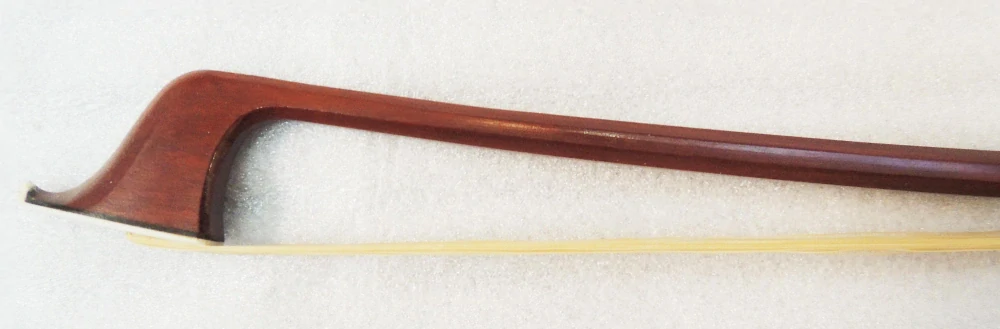 4/4 violoncellový smyčec