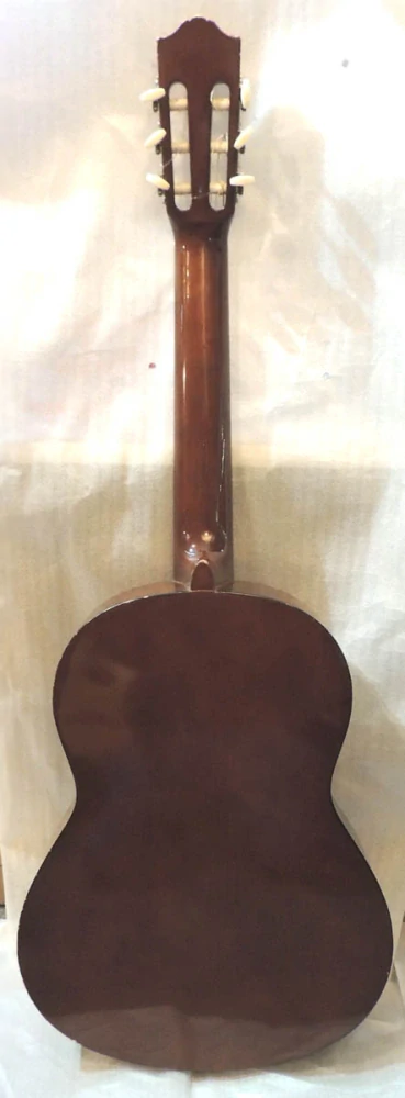 4/4 Klasická kytara YAMAHA