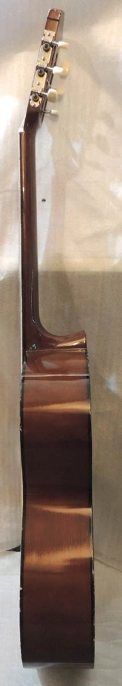 4/4 Klasická kytara YAMAHA