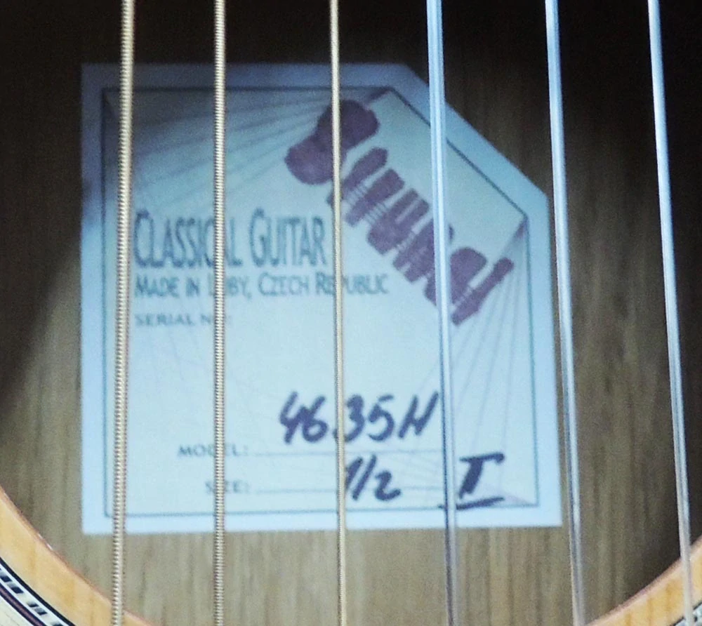 1/2 klasická kytara STRUNAL